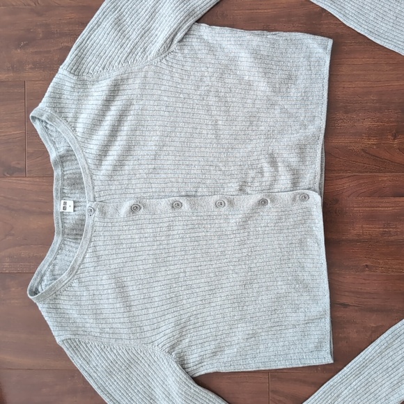 Cropped Cardigan - Picture 2 of 10